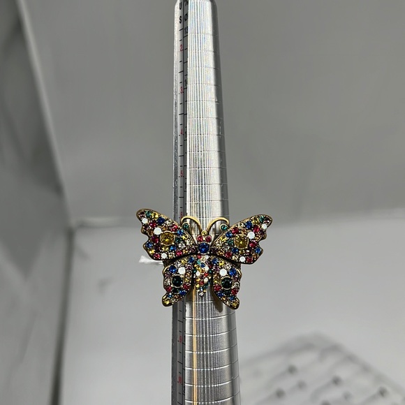 Gucci butterfly ring. - Picture 1 of 3